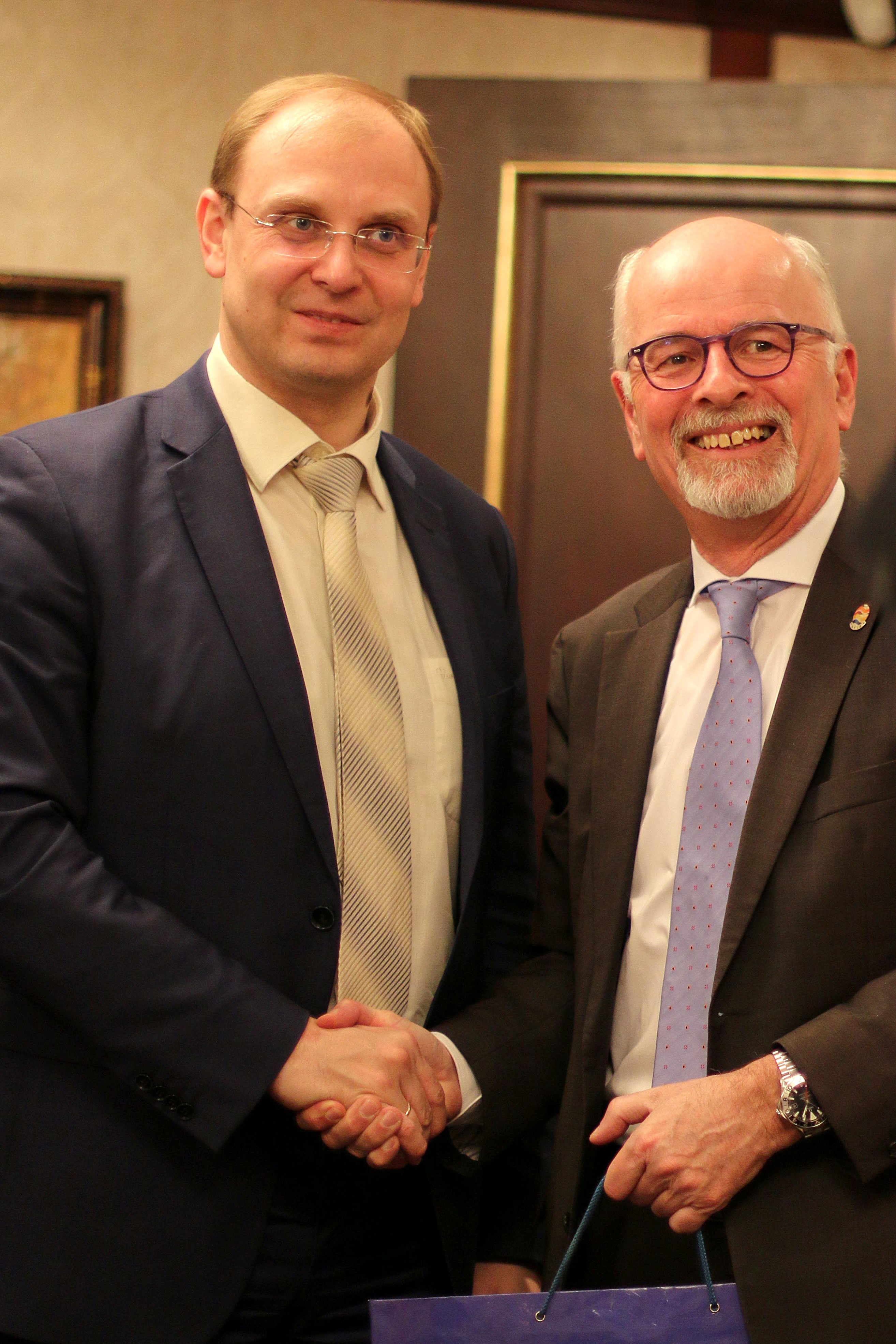 TAFISA Secretary General Wolfgang Baumann and Ulyanovsk Chairman Alexander Smekalin