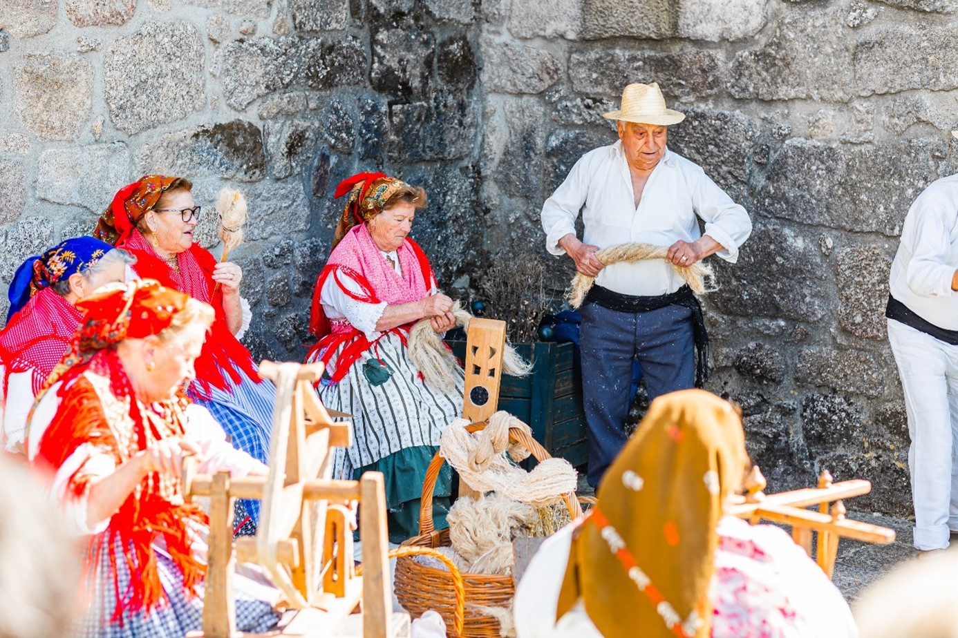 A picture of old people 